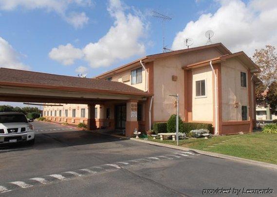 Hotel Super 8 By Wyndham 2*